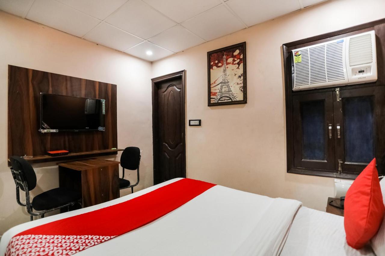 Oyo 72993 Hotel The Gold Faridabad Bagian luar foto